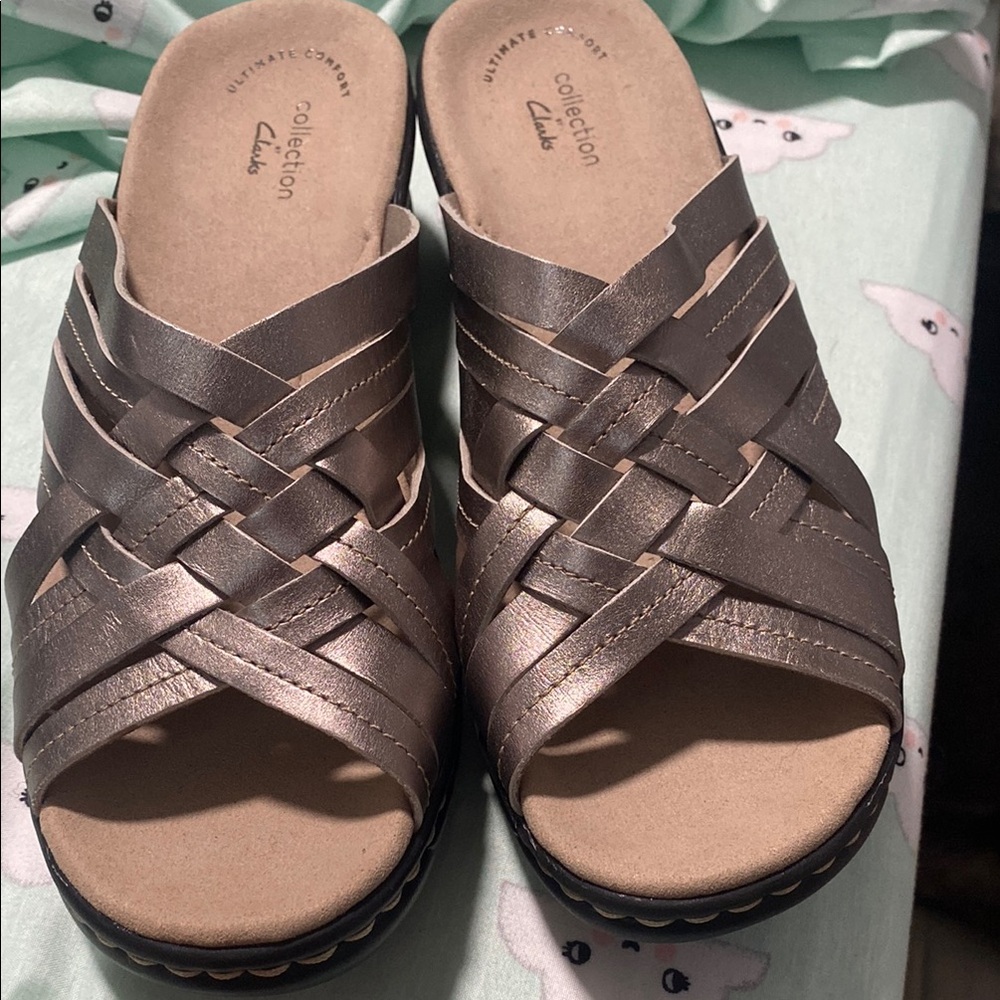 Clarks Women's Metallic Bronze Mules Size 9.M